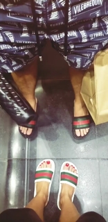 Helen Ganzarolli feet photo thumbnail