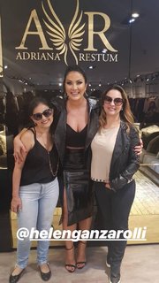 Helen Ganzarolli feet photo thumbnail