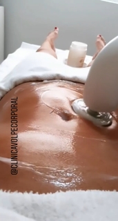 Helen Ganzarolli feet photo thumbnail