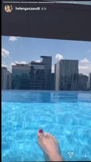 Helen Ganzarolli feet photo thumbnail