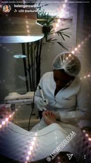 Helen Ganzarolli feet photo thumbnail