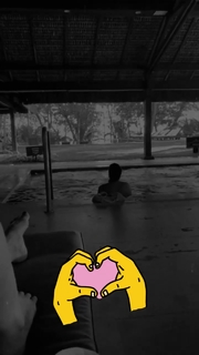 Helen Ganzarolli feet photo thumbnail