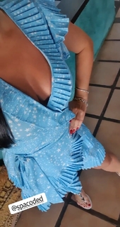 Helen Ganzarolli feet photo thumbnail