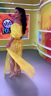 Helen Ganzarolli feet photo thumbnail