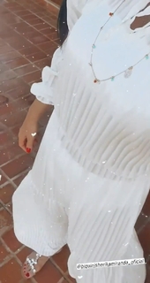 Helen Ganzarolli feet photo thumbnail