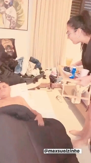 Helen Ganzarolli feet photo thumbnail