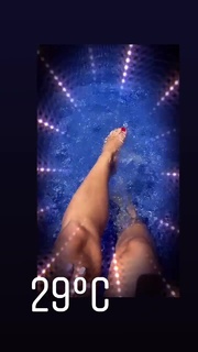 Helen Ganzarolli feet photo thumbnail