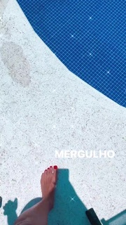 Helen Ganzarolli feet photo thumbnail