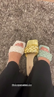 Helen Ganzarolli feet photo thumbnail