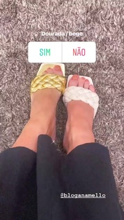 Helen Ganzarolli feet photo thumbnail