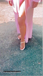 Helen Ganzarolli feet photo thumbnail