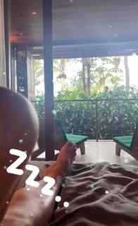 Helen Ganzarolli feet photo thumbnail