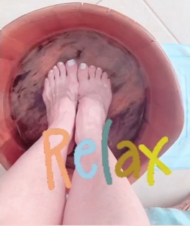 Helen Ganzarolli feet photo thumbnail