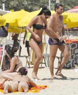 Helen Ganzarolli feet photo thumbnail