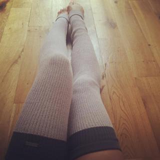Helen George feet photo 9