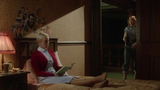 Helen George feet photo 2