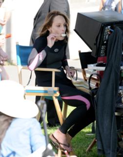 Helen Hunt feet photo thumbnail