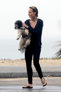 Helen Hunt feet photo thumbnail