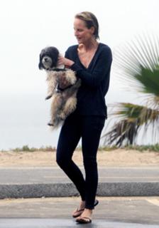 Helen Hunt feet photo thumbnail