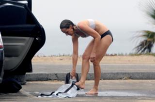 Helen Hunt feet photo thumbnail