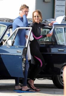 Helen Hunt feet photo thumbnail
