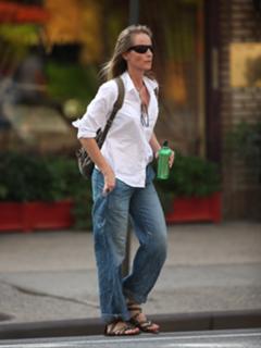 Helen Hunt feet photo thumbnail