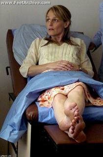 Helen Hunt feet photo thumbnail