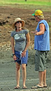 Helen Hunt feet photo thumbnail