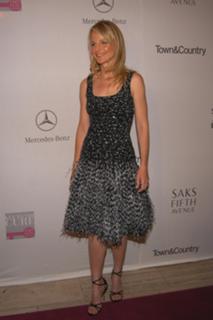 Helen Hunt feet photo thumbnail