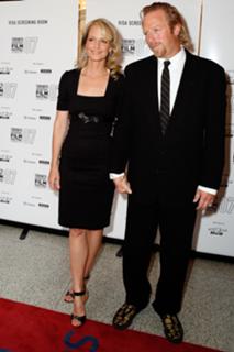 Helen Hunt feet photo thumbnail