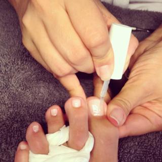 Helen Lindes feet photo 2