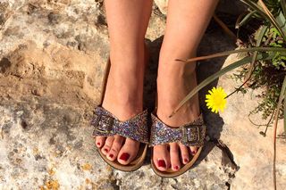 Helen Lindes feet photo 11