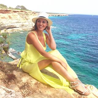 Helen Lindes feet photo 9