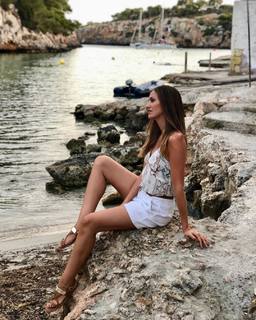 Helen Lindes feet photo 15