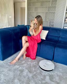Helen Lindes feet photo 4