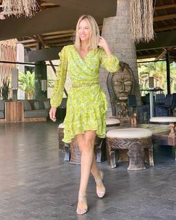 Helen Lindes feet photo 17