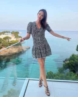 Helen Lindes feet photo 17