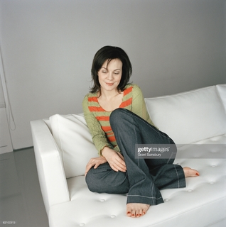 Helen McCrory feet photo 9