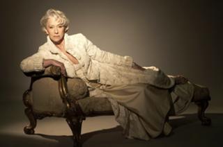 Helen Mirren feet photo thumbnail