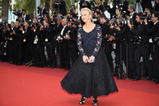 Helen Mirren feet photo thumbnail