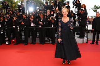 Helen Mirren feet photo thumbnail