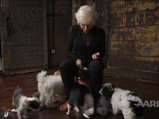 Helen Mirren feet photo thumbnail