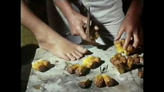 Helen Mirren feet photo thumbnail