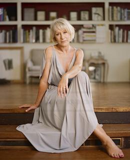 Helen Mirren feet photo thumbnail