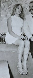 Helen Mirren feet photo thumbnail