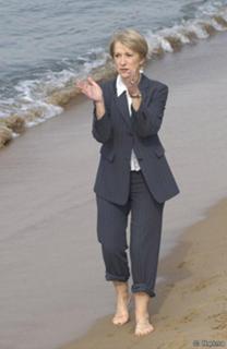 Helen Mirren feet photo thumbnail