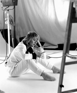 Helen Mirren feet photo thumbnail