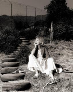 Helen Mirren feet photo thumbnail