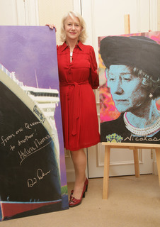 Helen Mirren feet photo thumbnail