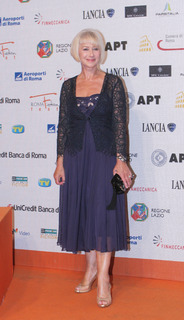 Helen Mirren feet photo thumbnail